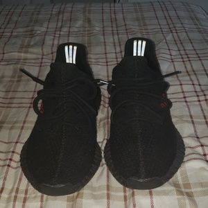 Yeezy 350 V2 bred
